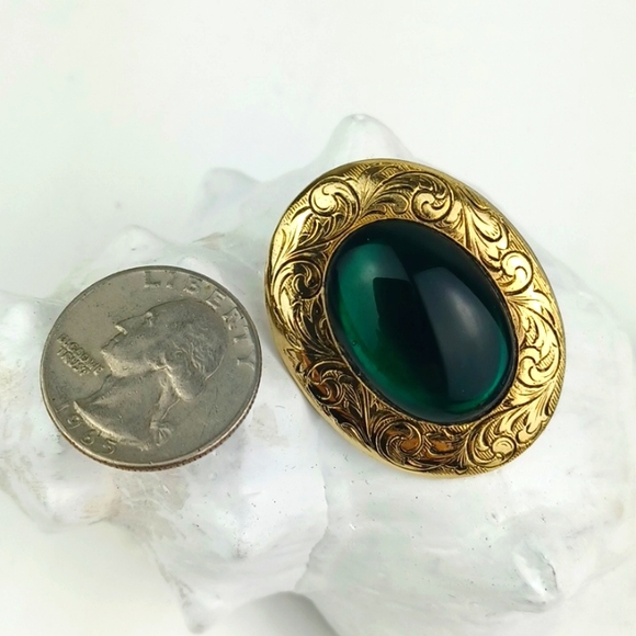 Vintage Style Vibrant Green Etched Gold-Tone Brooch & Pendant - Picture 5 of 6